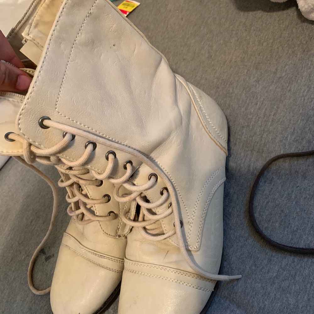 Cream Boots - Picture 5 of 5
